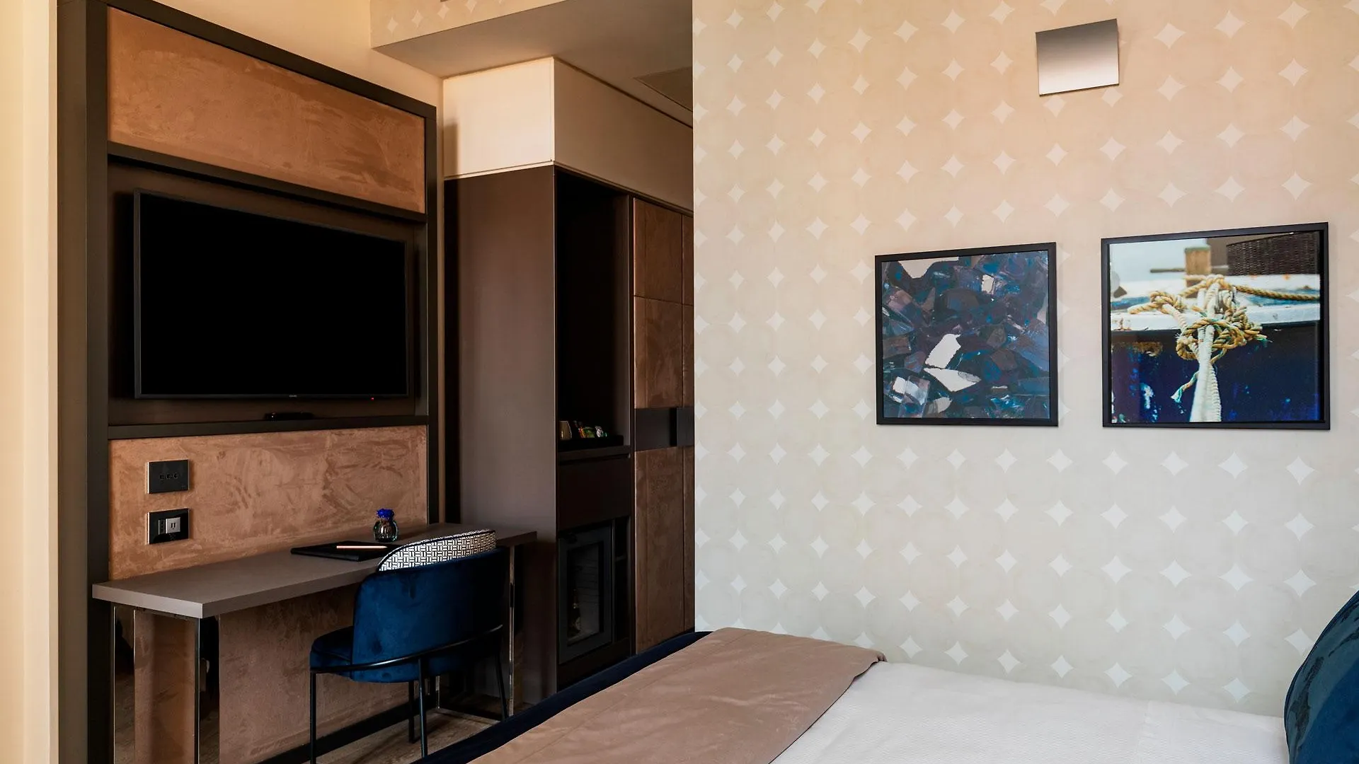 Amadomus Luxury Suites Νάπολη Ιταλία