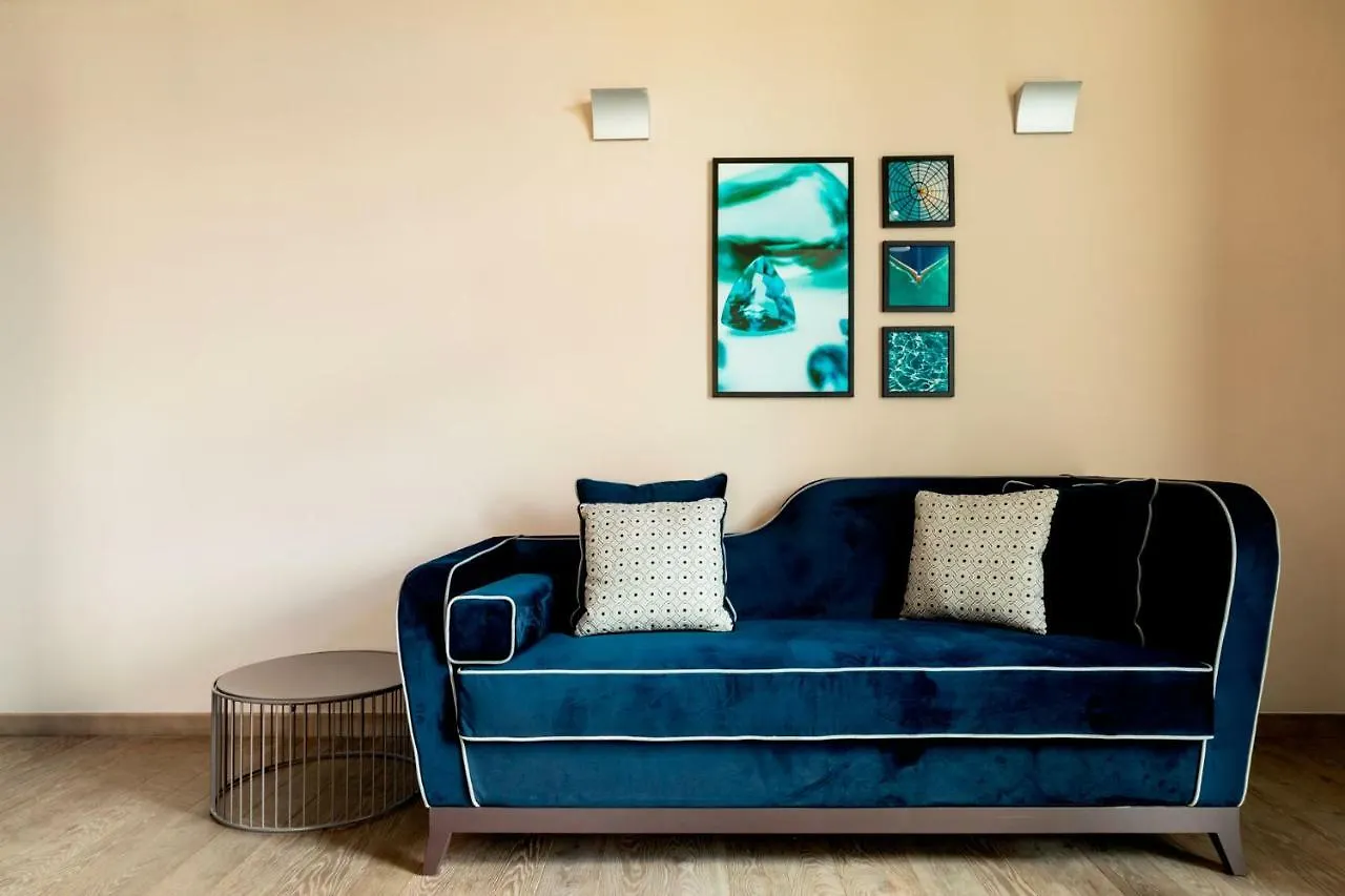 Amadomus Luxury Suites Νάπολη